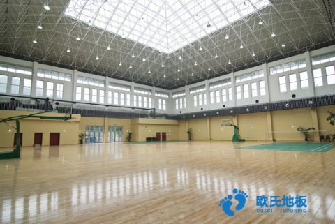 揚州體育場館運動木地板鋪裝